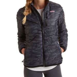 VINEYARD VINES CAMO PRINT PUFFER JACKET